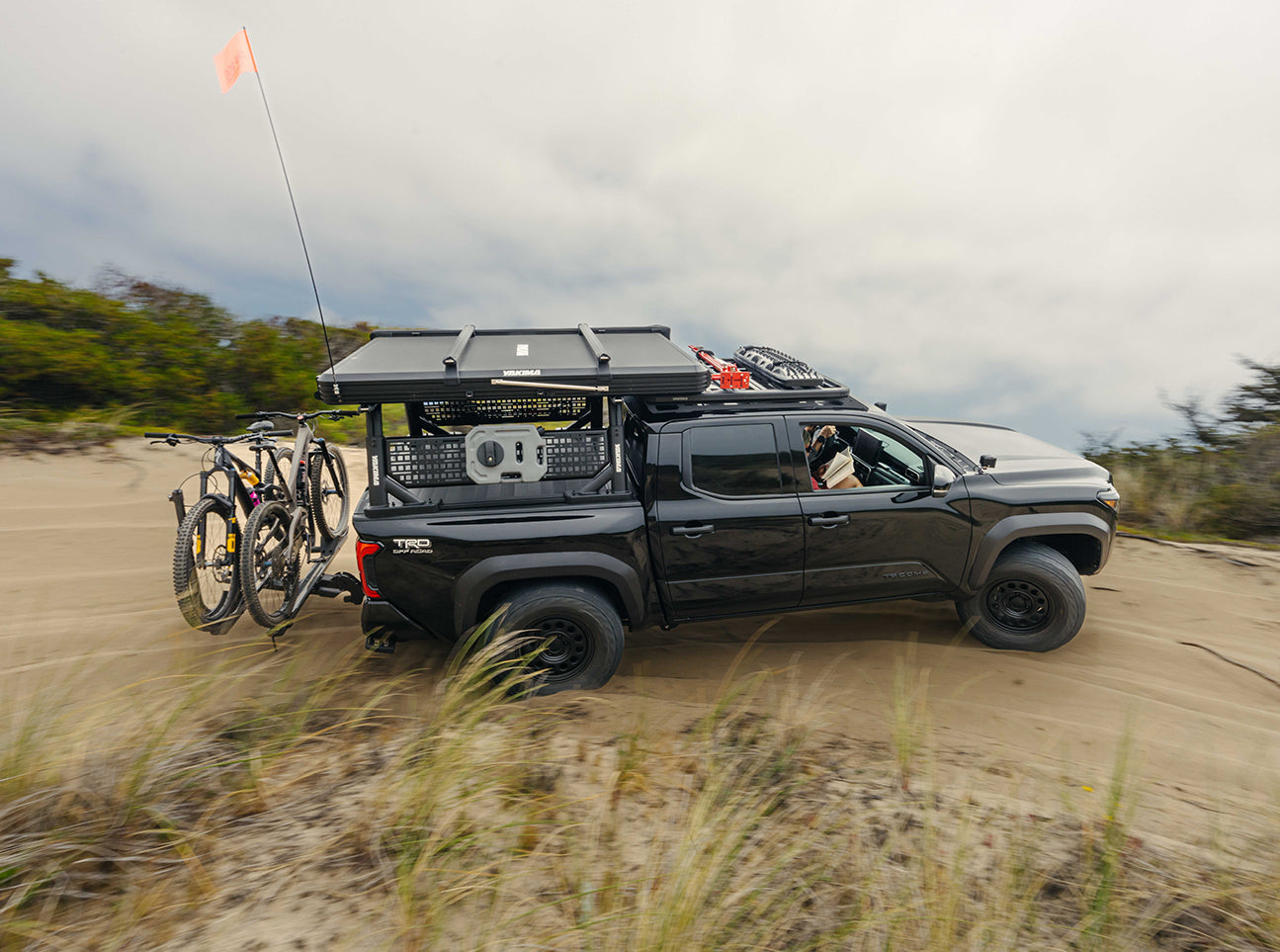 Yakima SkyPeak HD Premium Hardshell Rooftop Tent