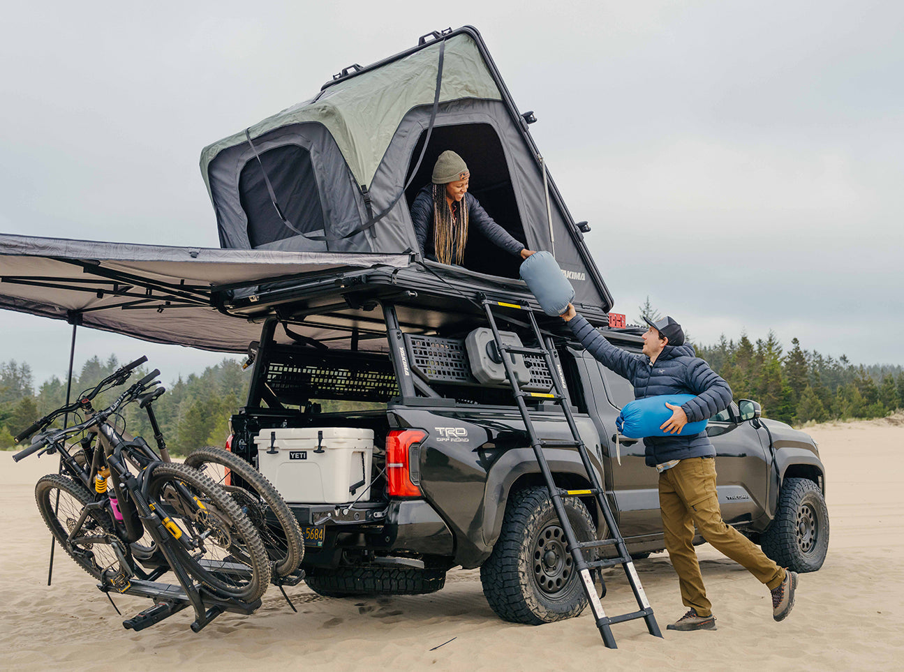 Yakima SkyPeak HD Premium Hardshell Rooftop Tent