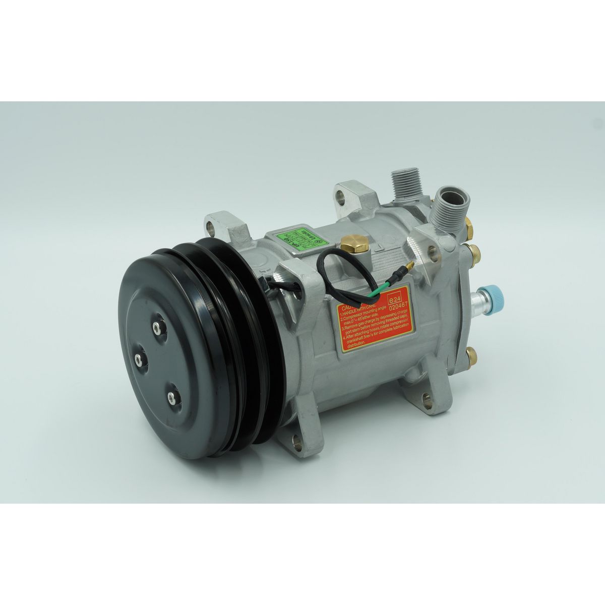 Unicla AC Compressor 24V Ear Mount UP150 CXU4446