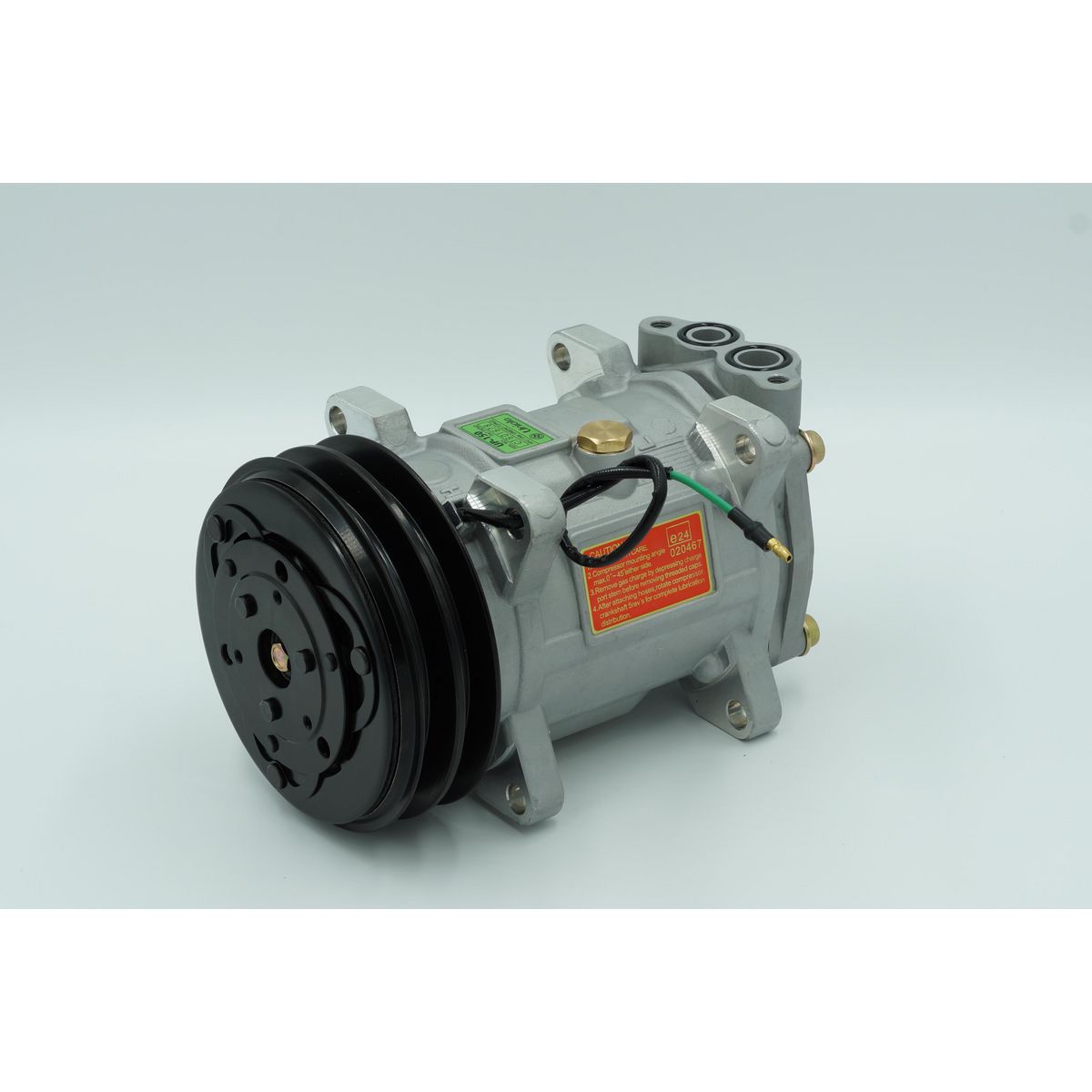 Unicla AC Compressor 24V Ear Mount UP150 CXU4447