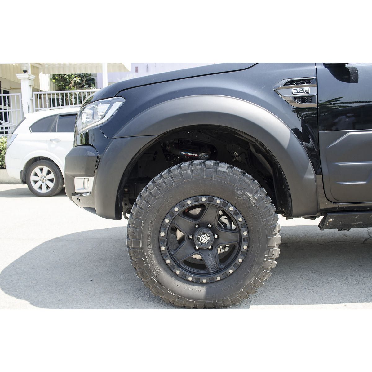 Drivetech 4X4 Fender Flare Kit DTFK-TOY0385R