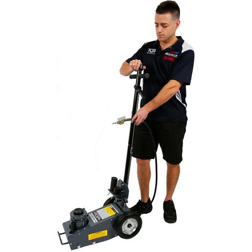 Borum Air Actuated Truck Jack 22,000kg B2003T