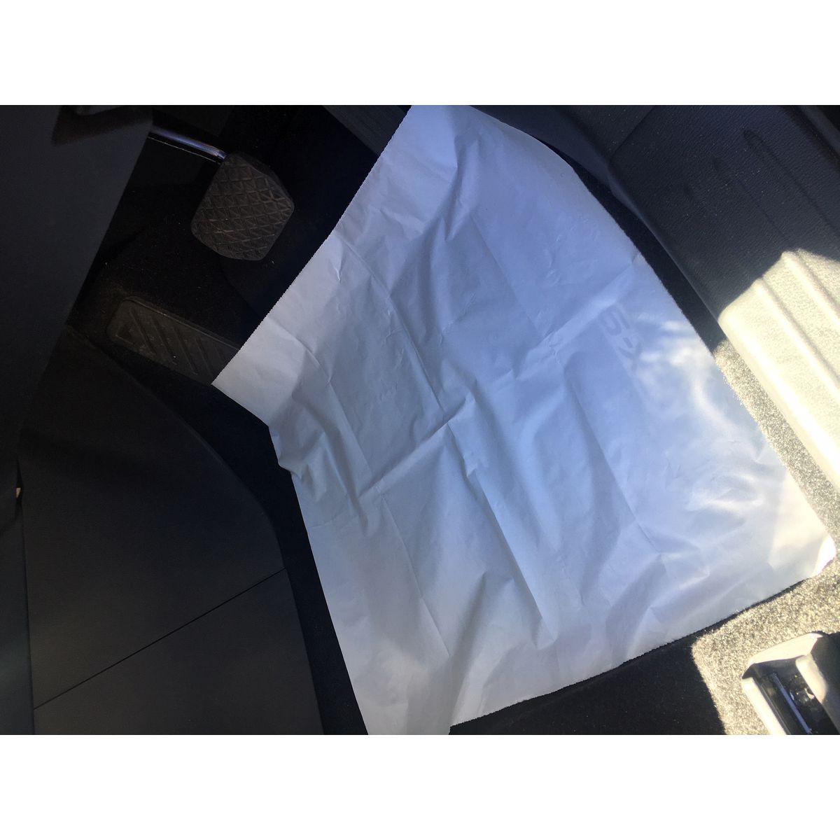 Multiflex Packaging Multifit Plain White Plastic Disposable Floor Mats - 1000 Per Roll PFS6040