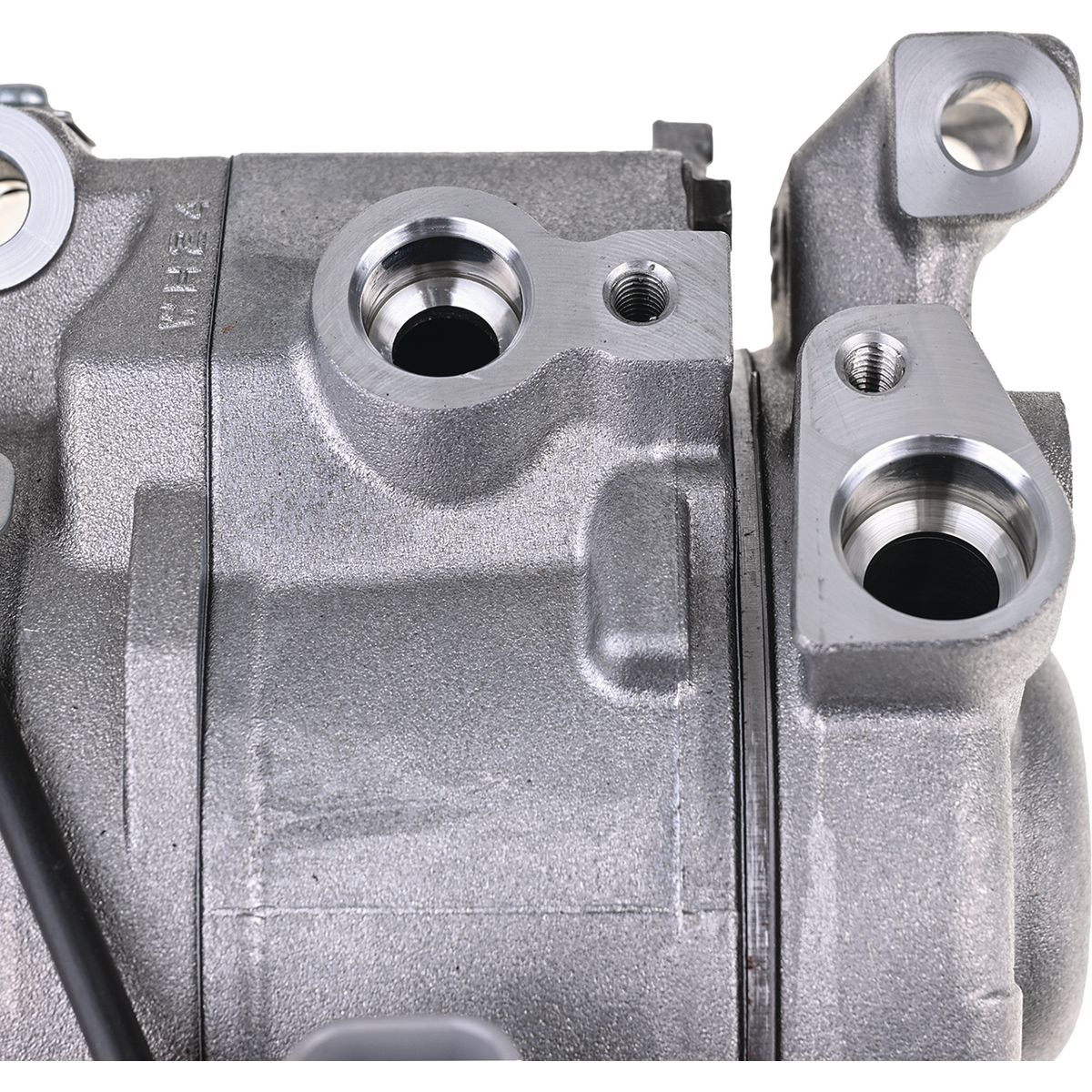 DENSO AC Compressor 12V Direct Mount CXD0200