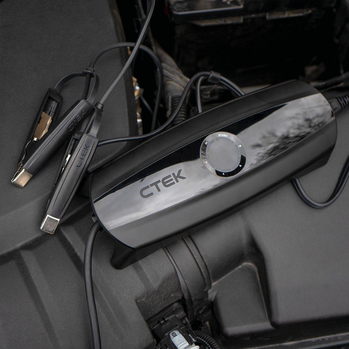 CTEK CS One 12v Lead Acid and Lithium Battery Charger 40-333
