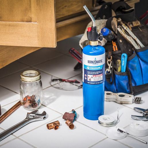 Bernzomatic Webbed Flame Trigger Start Torch and Propane Kit WK2301TK