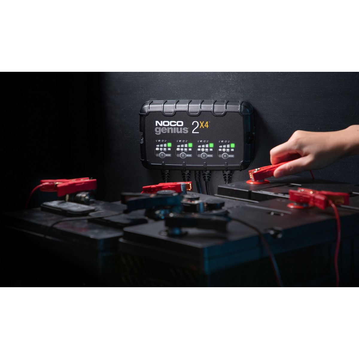 NOCO 8A 4-Bank Battery Charger GENIUS2X4