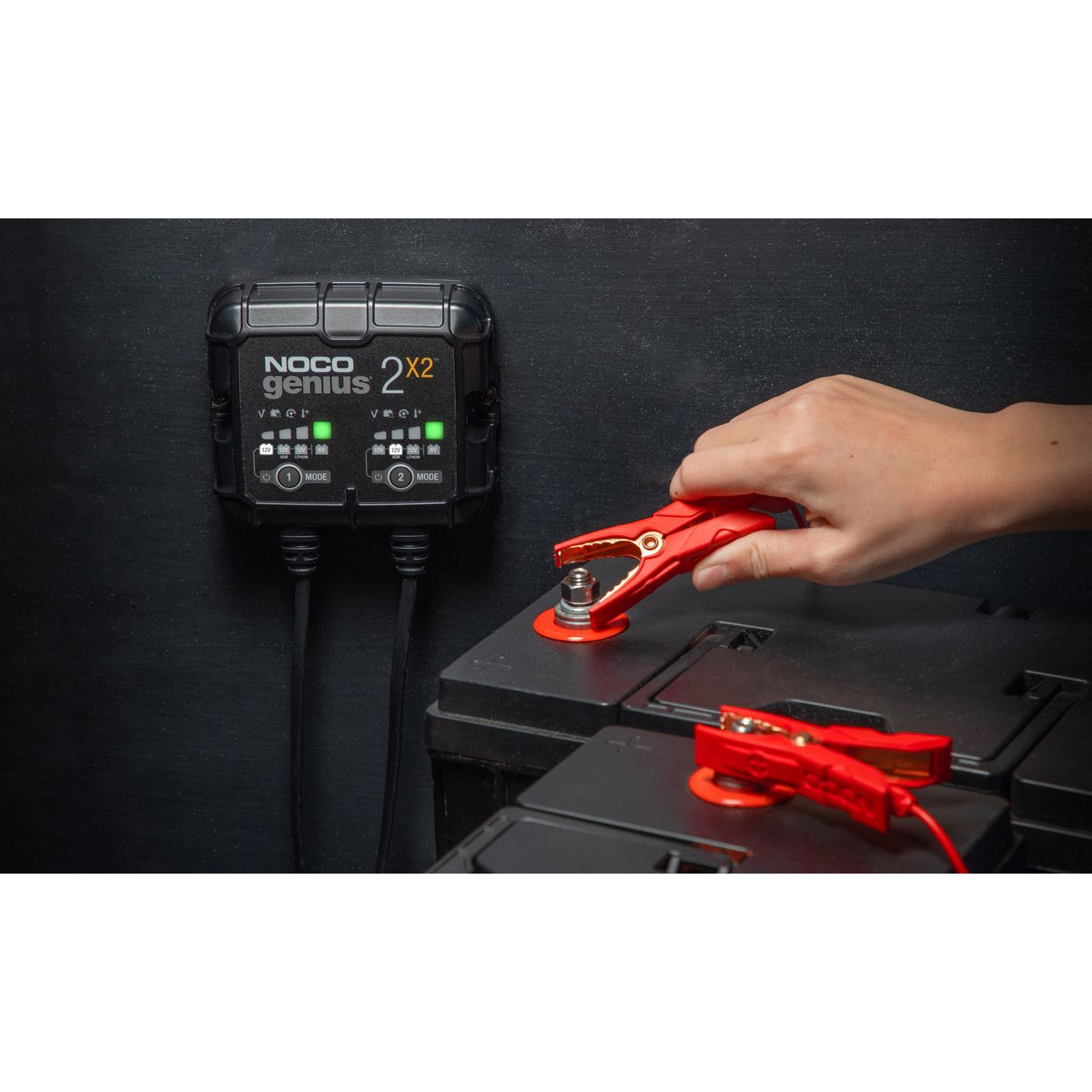 NOCO 4A 2-Bank Battery Charger GENIUS2X2
