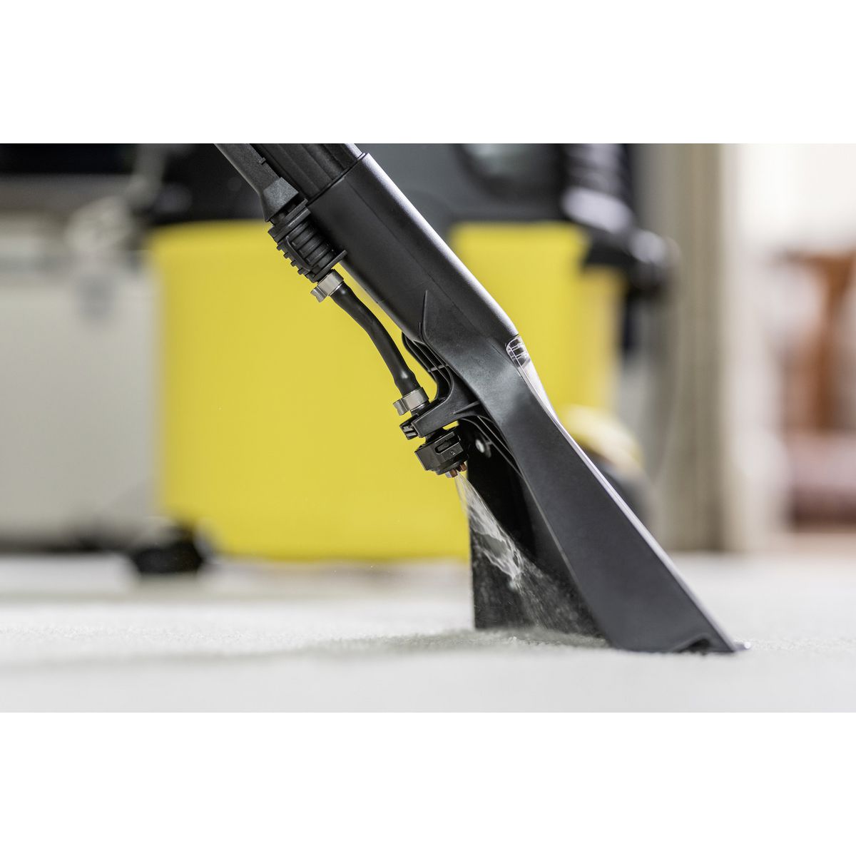 Karcher Ultra Clean Carpet And Couch Cleaner 1.081-203.0