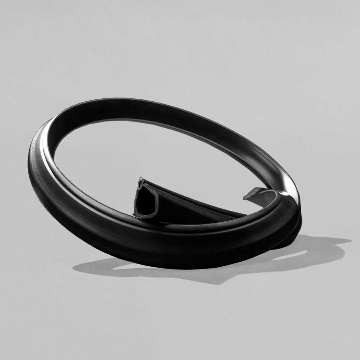 STEDI Roof Light Wiring Concealer Black Epdm Rubber 1.2M WIRECONCEALER1200