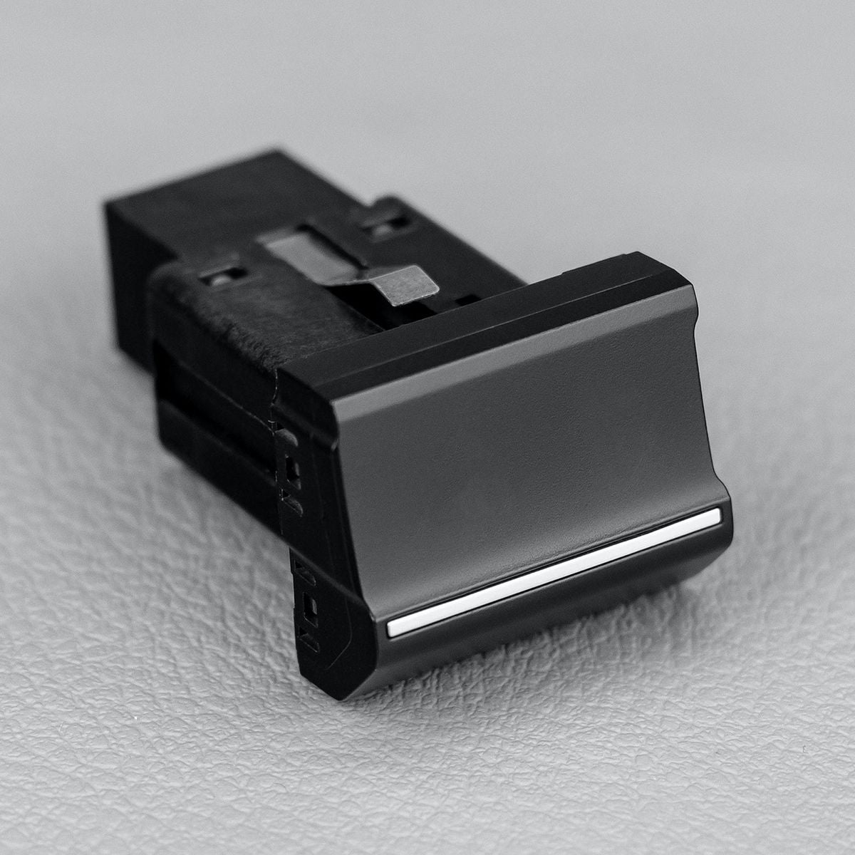 STEDI Dash Push Switch Light Bar Suits Vw Amarok PSHSWCH-AMA-MIDBAR