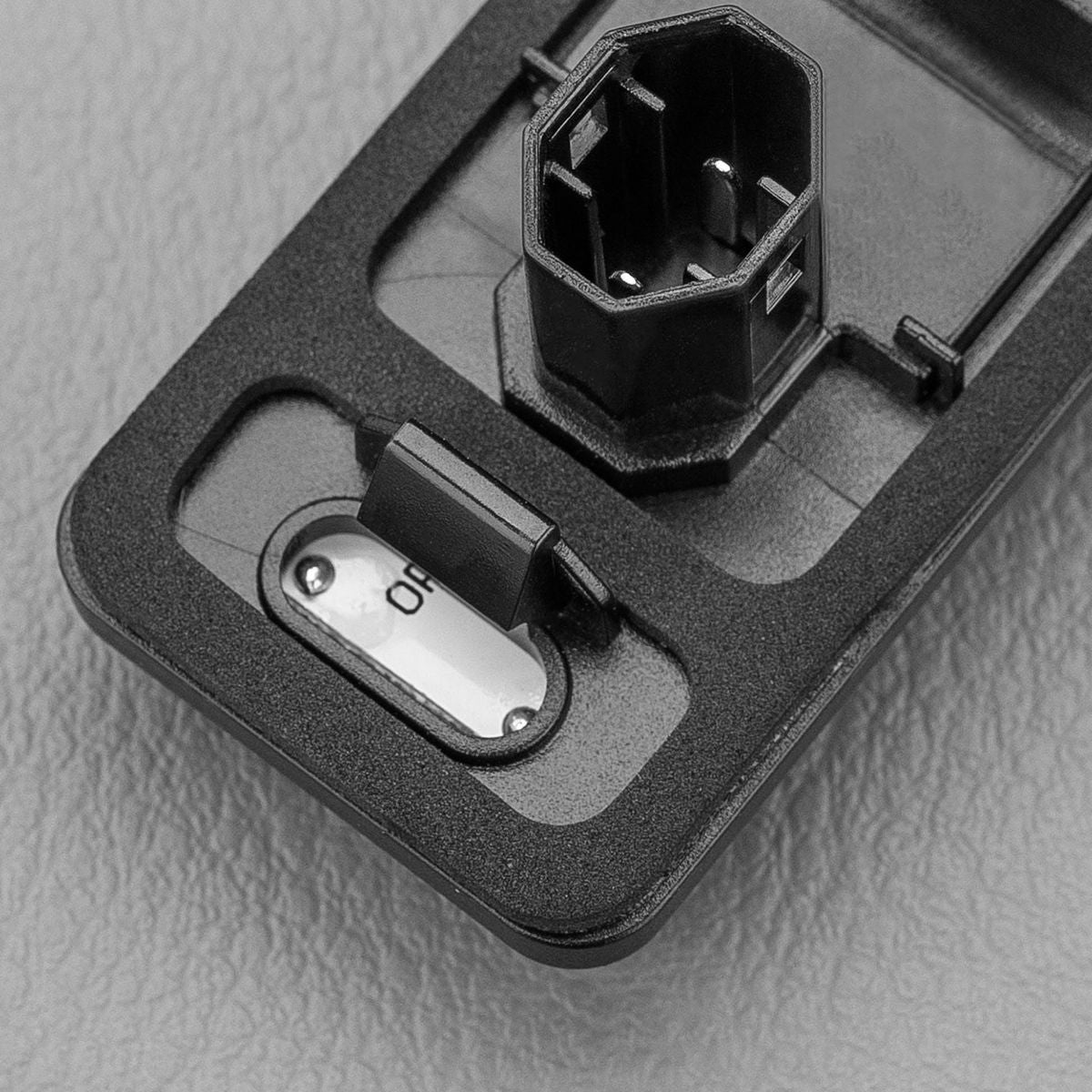 STEDI Led License Plate Light Assembly Suits Toyota Landcruiser LEDCONV-TOY12SLCNS