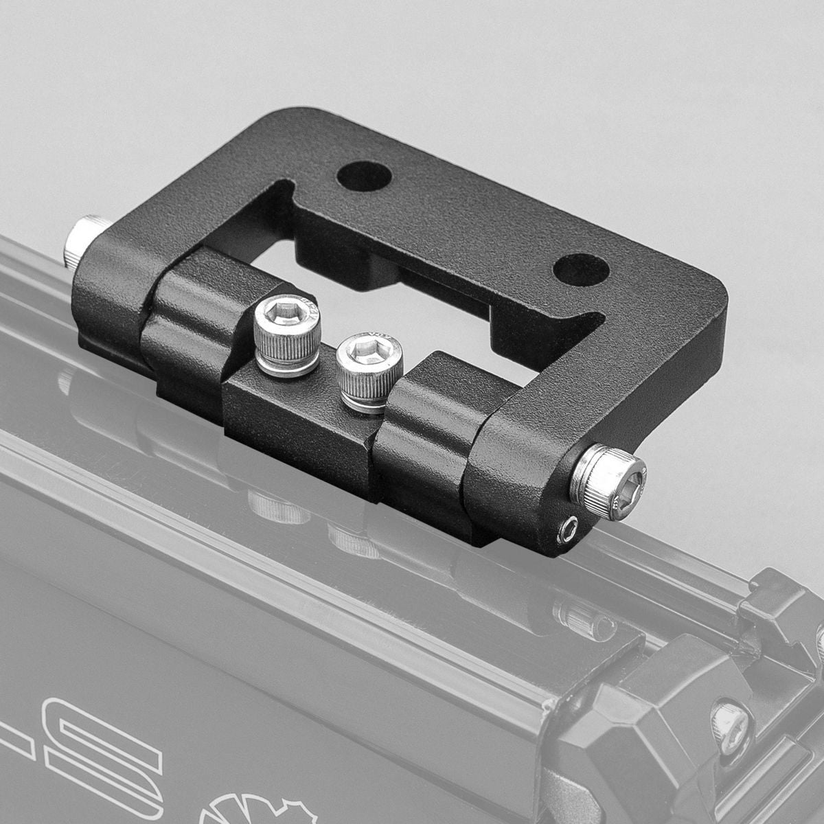 STEDI Lower Adjustable Bracket Suits St3303 Pro St2K Led Light Bars BRKADJUST3303PROBT