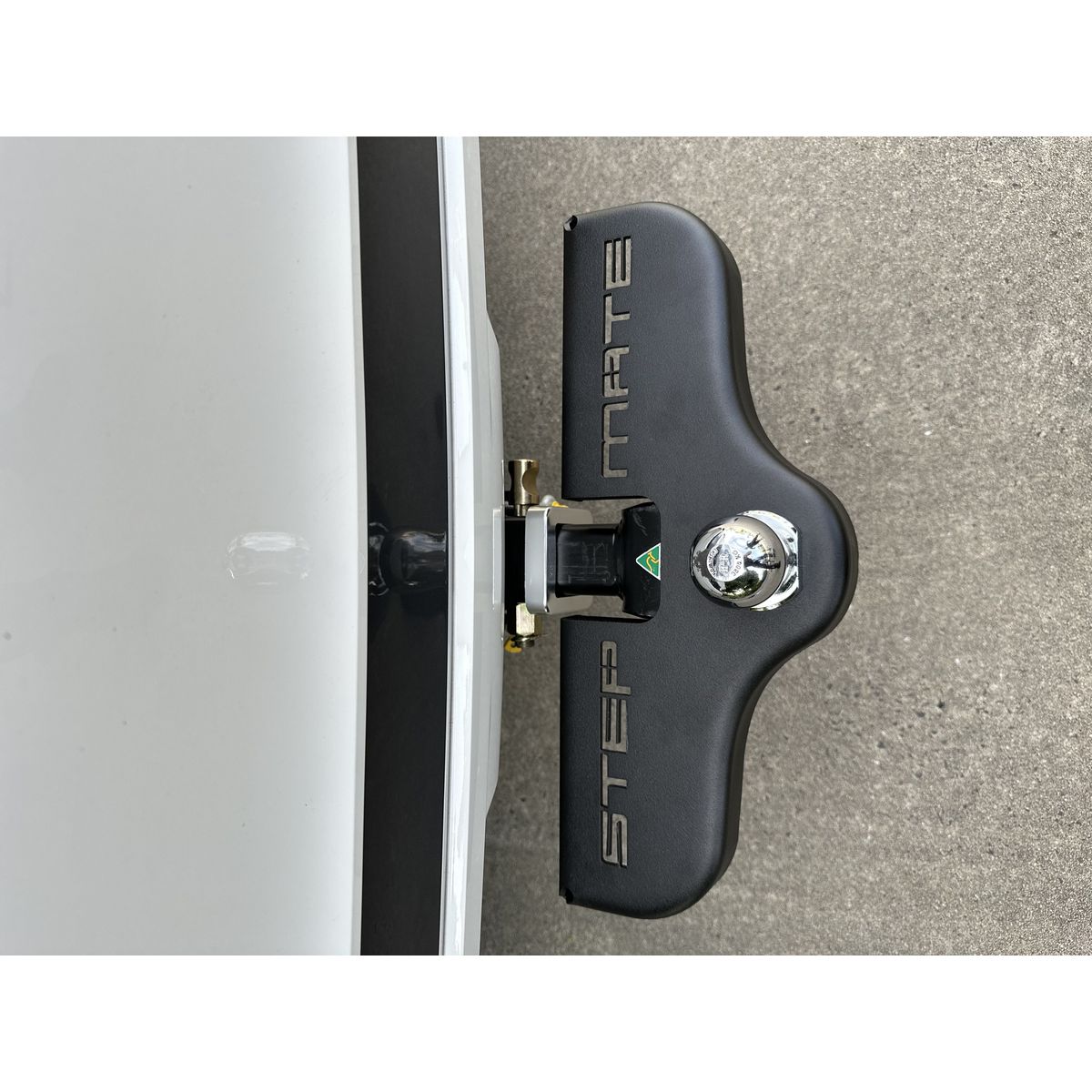 StepMate Universal Hitch Step - Black STEPM-BLK