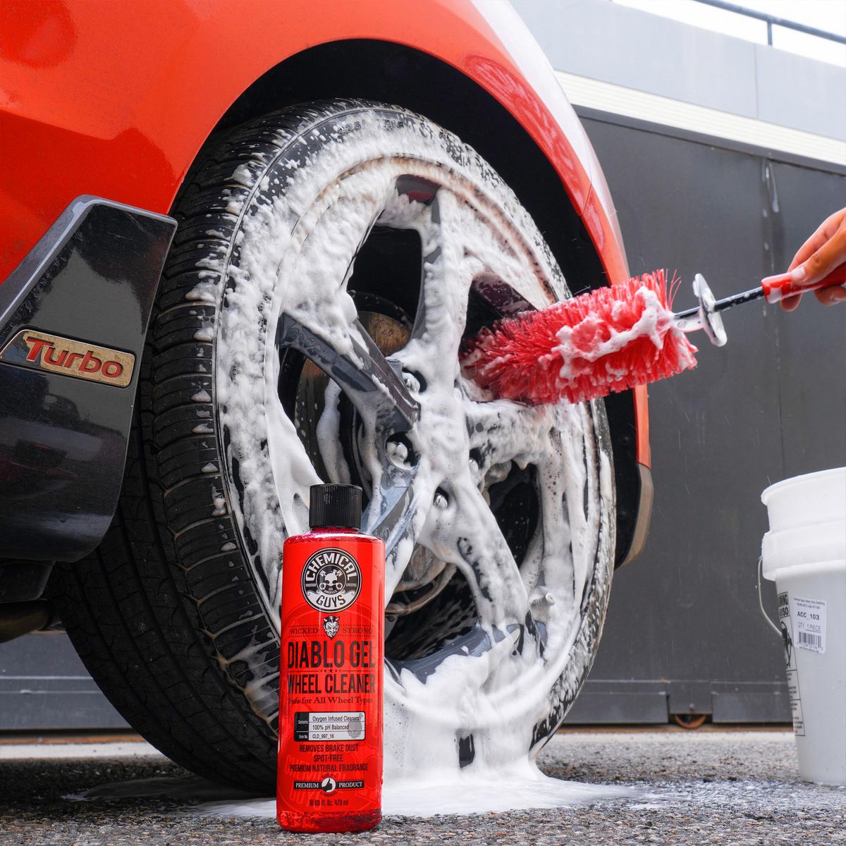 Chemical Guys Red Rocket Vehicle Detailing Brush ACC608