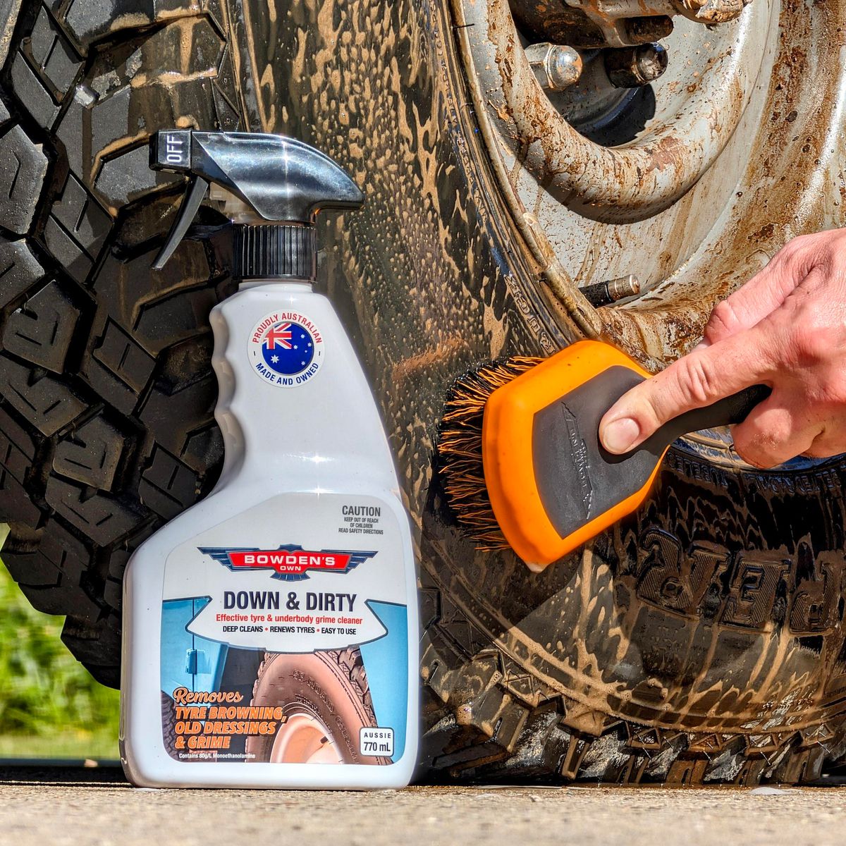 Bowdens Own Little Stiffy Tyre/Underbody Brush BOSTIFFY