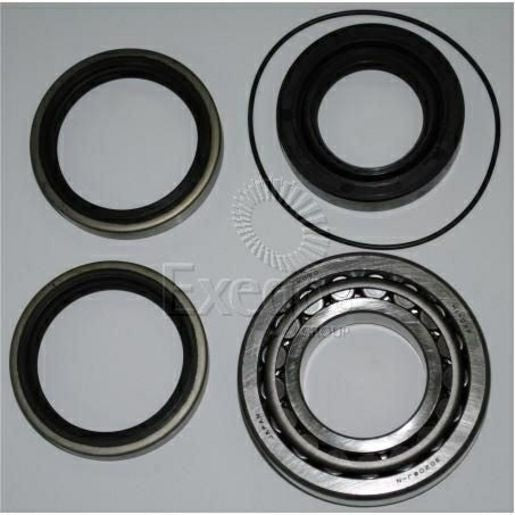 Maxitrac Axle Bearing Kit AK42
