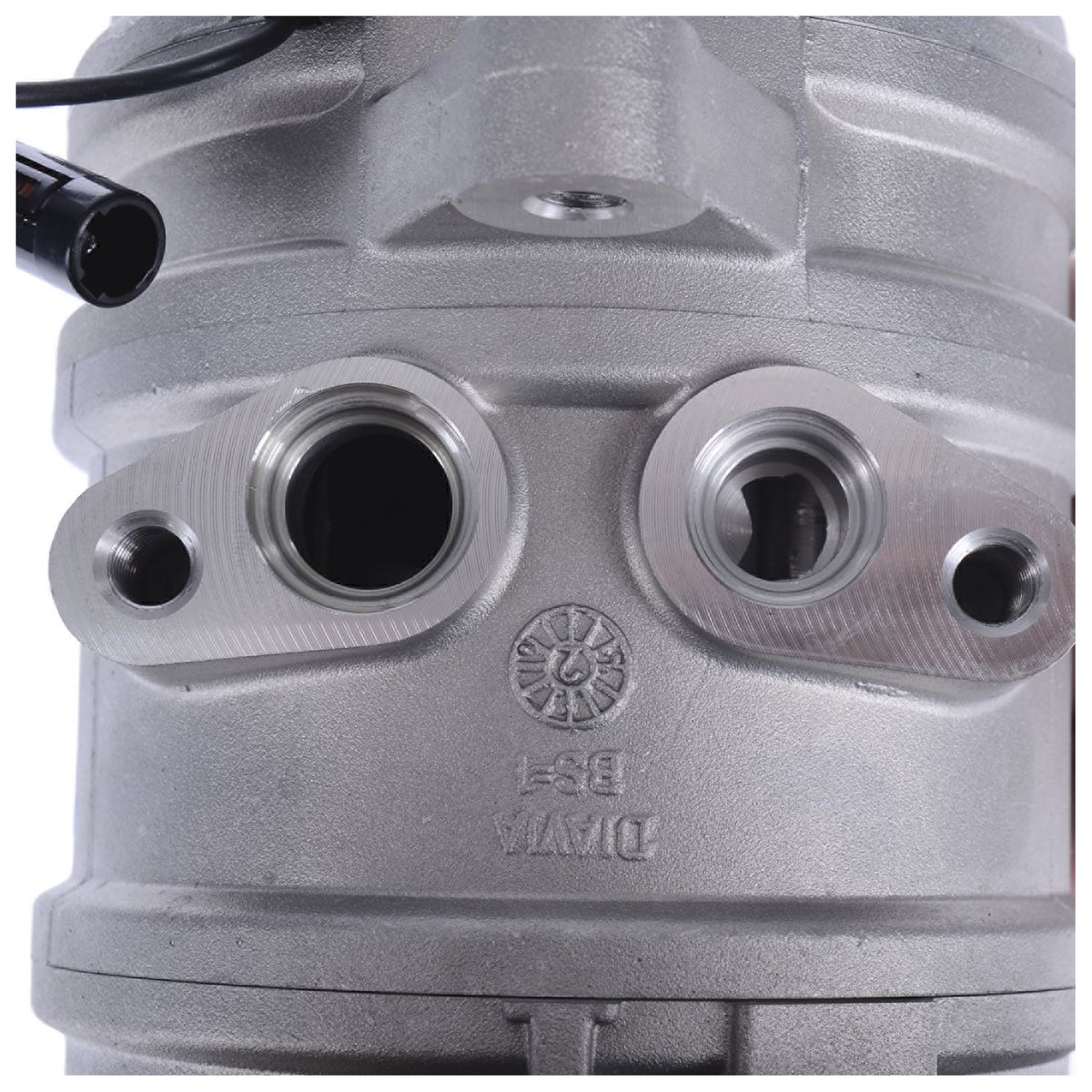 Delphi Air Conditioning Compressor 12V Ear Mount SP10 CXD140