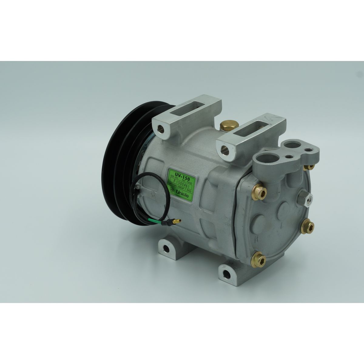 Unicla AC Compressor 24V Direct Mount UV150 CXU7615