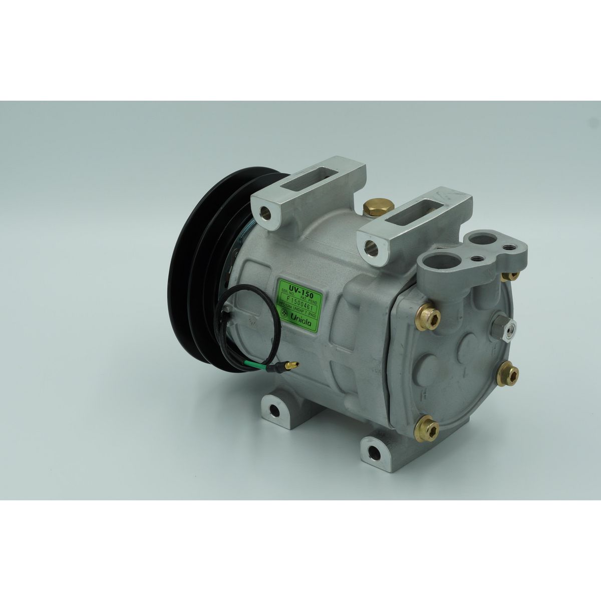 Unicla AC Compressor 24V Direct Mount UV150 CXU7615