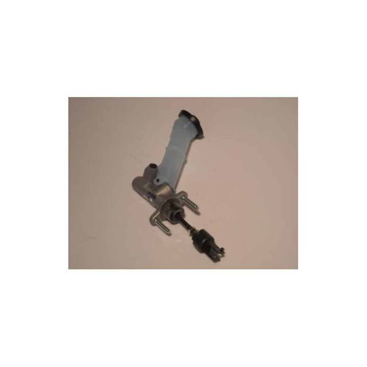 AISIN Clutch Master Cylinder CMT-026