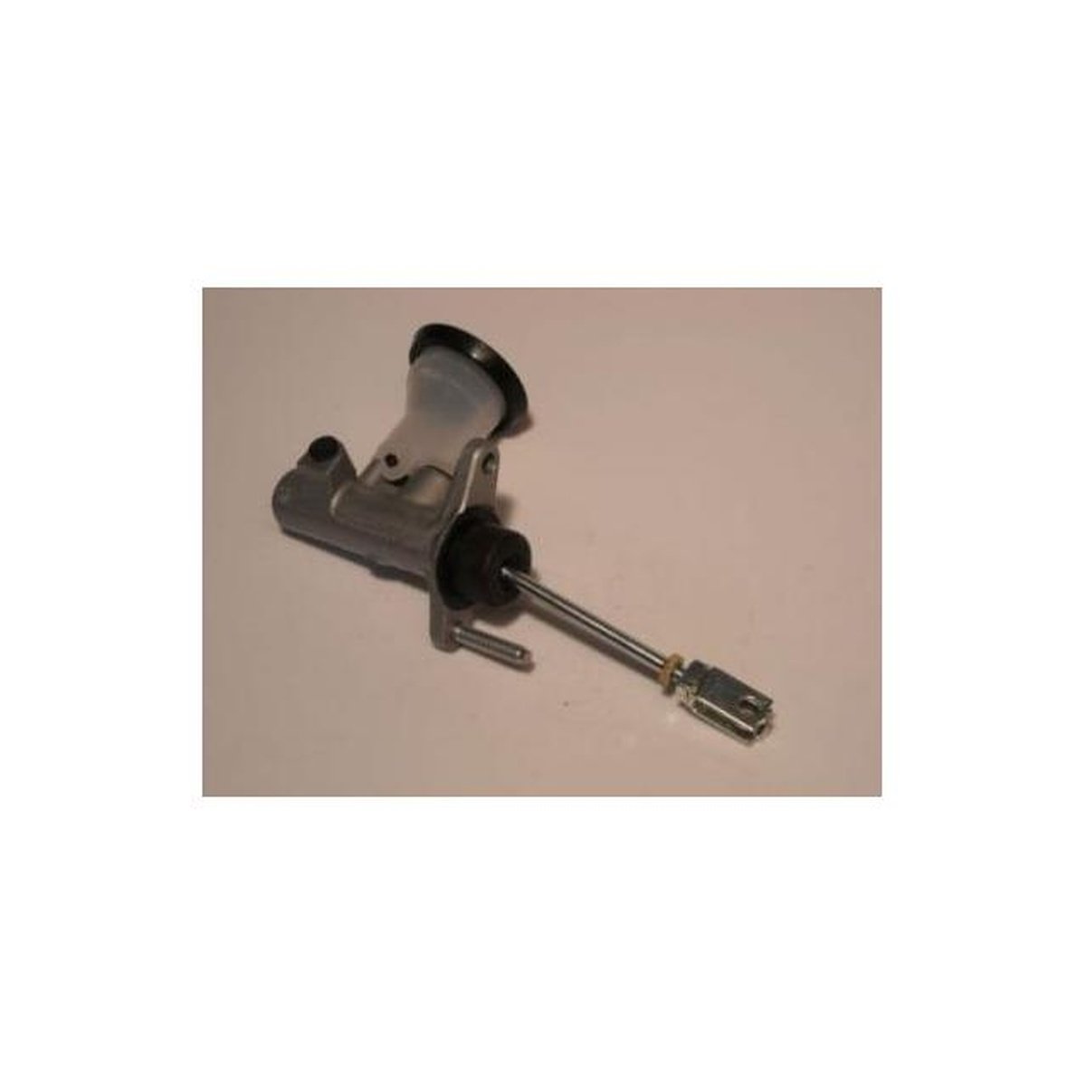 AISIN Clutch Master Cylinder CMT-098