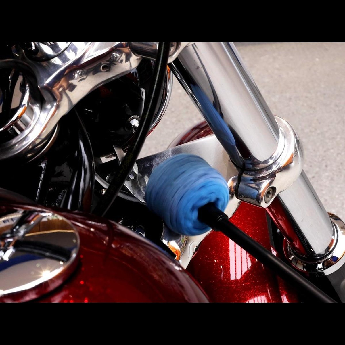 Bowden's Own Blue Ball Mini Me Polishing Brush