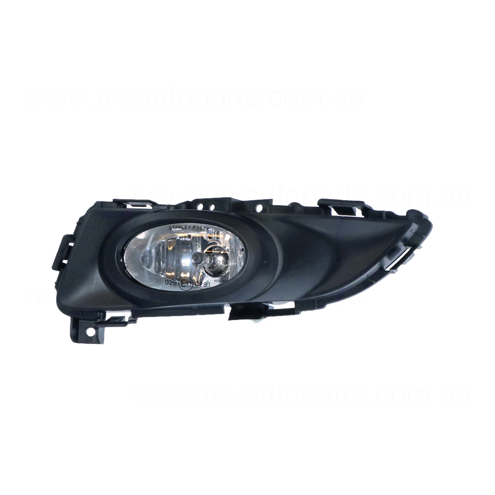 APG All Crash Fog Lamp Passenger Side OEM Suits Mazda 3 BK Hatch 2004 to 2006 MBN-21062LHG