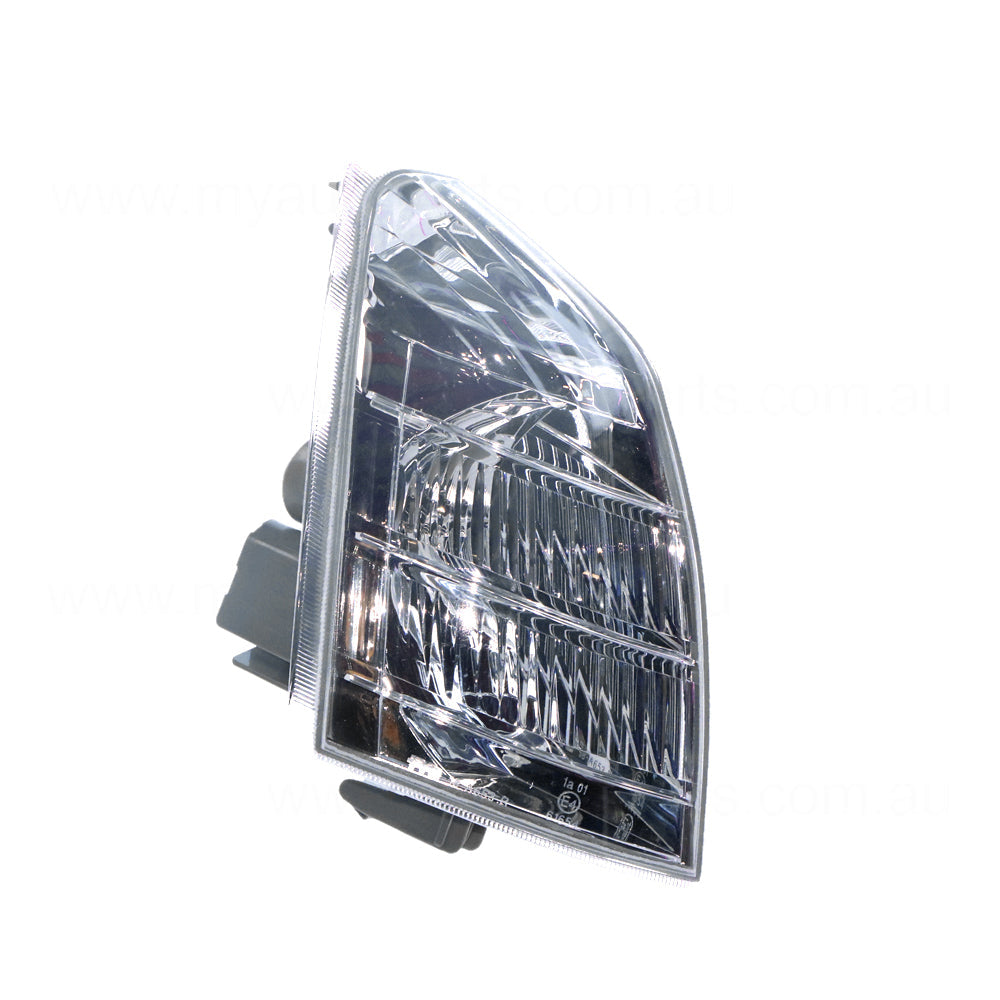 APG All Crash Front Park / Indicator Lamp Drivers Side Certified Suits Nissan X-Trail T30 2001 to 2007 NXT-21010RHQ