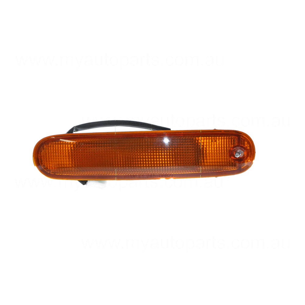 APG All Crash Front Bar Park / Indicator Lamp Passenger Side OEM Suits Mazda 121 DA; DB DB 1990 to 1997 MDB-21020LHG