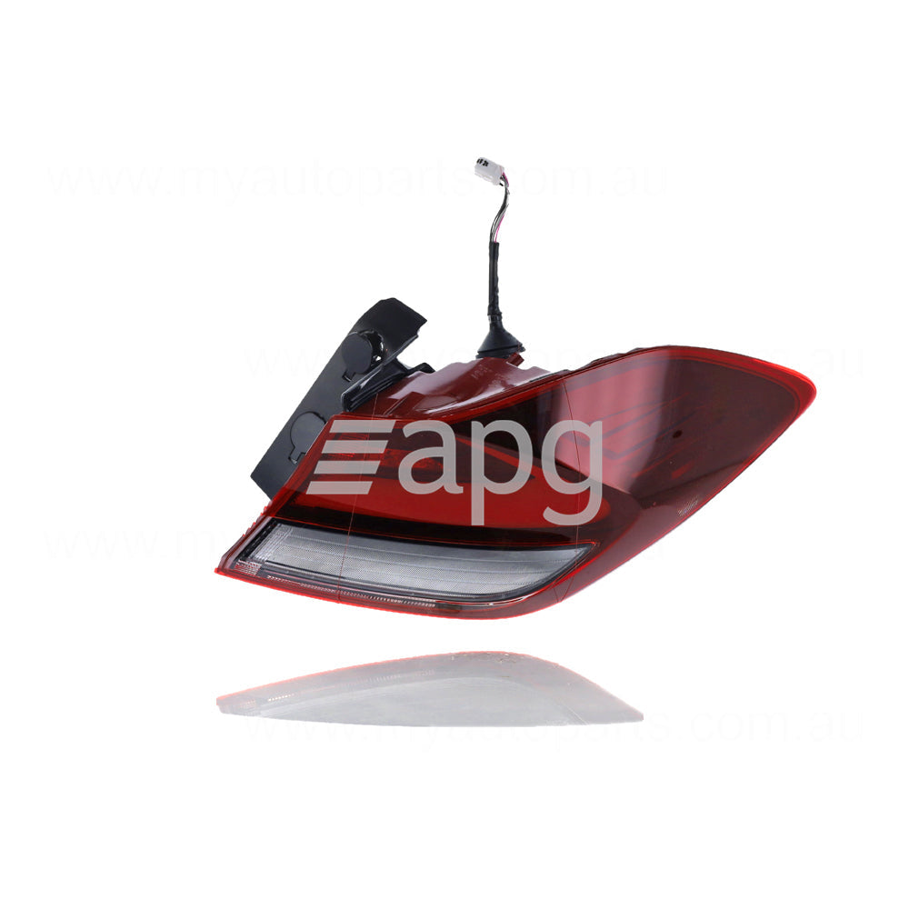 APG All Crash Hyundai i30 OEM Tail Lamp Passenger Side 10/2018 to 08/2020 - 92402G4450 HIE-21041RHG