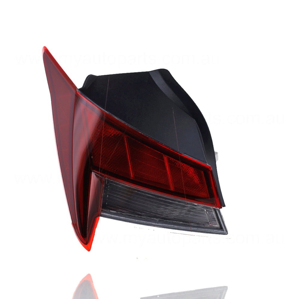 APG All Crash Hyundai i30 OEM Tail Lamp Passenger Side 08/2020 to / - 92401AA000 HIJ-21040LHG
