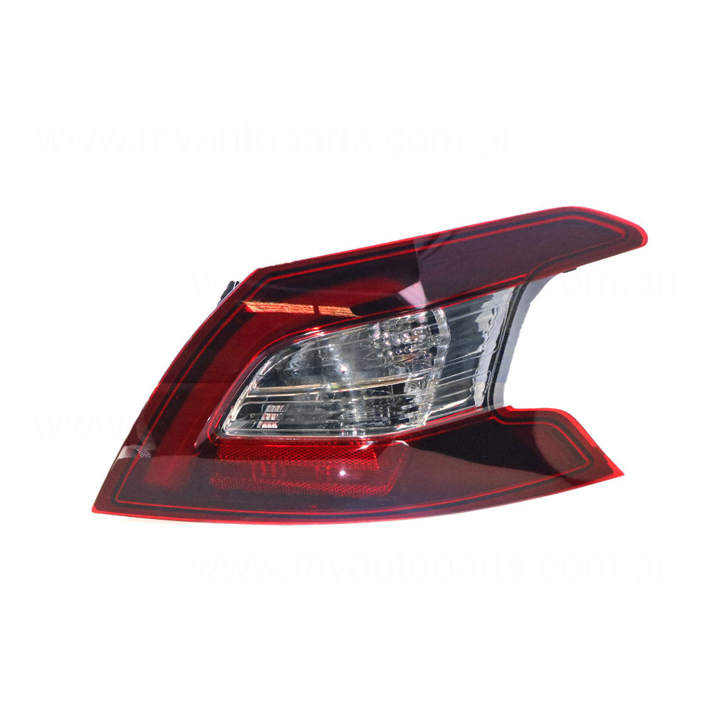 APG All Crash Tail Lamp Drivers Side Certified Suits Peugeot 308 T9 2014 to 2021 PEE-21040RHQ