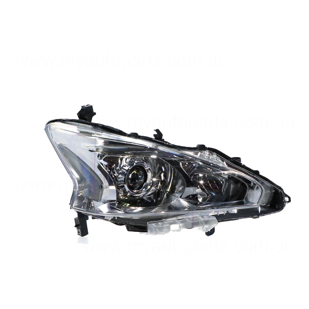 APG All Crash Halogen Manual Adjust Head Lamp Drivers Side OEM Suits Nissan Altima L33 2013 to 2017 NAF-21030RHG